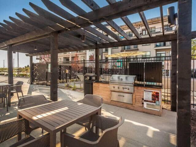 Cozysuites Spacious 2Br Next To Whole Foods Indianapolis Buitenkant foto