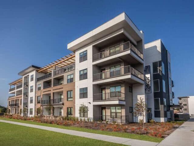Cozysuites Spacious 2Br Next To Whole Foods Indianapolis Buitenkant foto